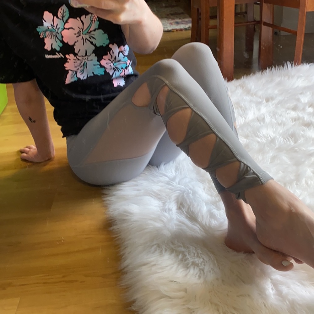 VS • Sport Knockout Tights Mesh Twist Bow